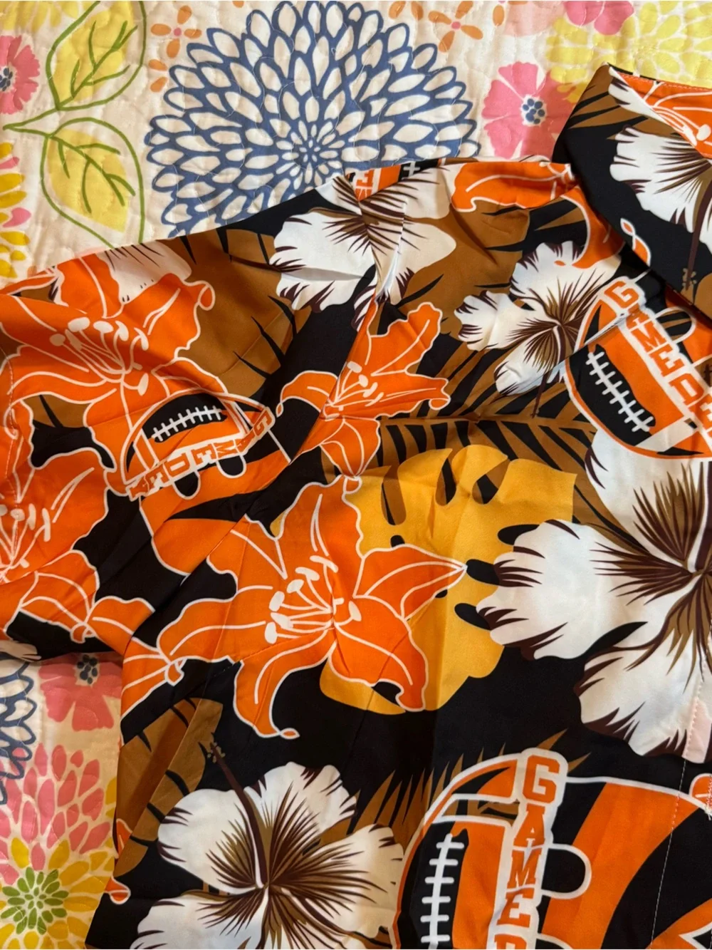 New 2XL womens bengals gameday Hawaiian shirt - Picture 3 of 5
